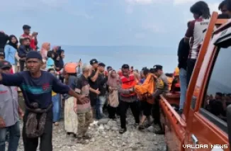 Korban ditemukan oleh Tim SAR gabungan sekitar pukul 17.10 WIB setelah dilakukan pencarian intensif sejak siang hari.