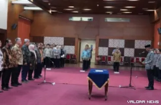 Menteri Pekerjaan Umum (PU), Dody Hanggodo mengukuhkan Pengurus Lembaga Pengembangan Jasa Konstruksi (LPJK) Periode 2025--2029 di Jakarta, Selasa. (humas)