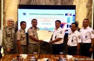 PT Kereta Api Indonesia Divisi Regional II Sumatera Barat menerima 8 e-Sertipikat dari Badan Pertanahan Nasional Kabupaten Sijunjung dengan total luas 24.978 meter persegi sebagai bagian dari program sertipikasi tahun 2026.