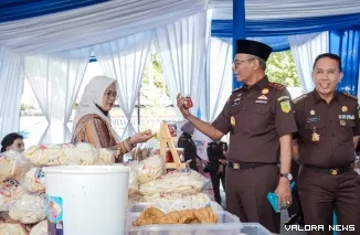 Pasar murah sembako Ramadhan di Kantor Kejati Sumbar, program kejaksaan dukung UMKM mitra adhyaksa di Sumatera Barat.