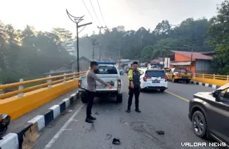 Seorang mahasiswa asal Birugo Indah, Kota Bukittinggi, mengalami kecelakaan tragis di ruas jalan Padang-Bukittinggi tepatnya di Kelok Pinyaram, Kecamatan 211 Kayu Tanam