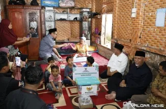 Mahyeldi serahkan bantuan bedah rumah di Solok Selatan, bantuan RTLH Baznas Sumbar untuk buruh tani