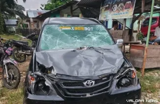 Kecelakaan avanza tabrak sepeda motor di Jalan Padang Bengkulu Pesisir Selatan. (Dok. Ist)