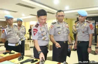 Wakapolda Sumbar cek senjata api personel
