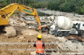 Proyek jembatan gantung tersebut telah dimulai sejak Januari 2026 dan saat ini masih dalam tahap pengerjaan. (Dok. Ist)