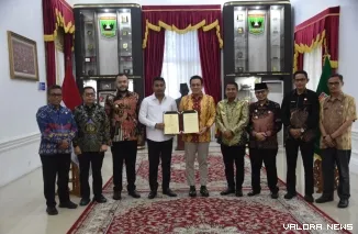 Wali Kota Padang Fadly Amran Bersama  Wakil Gubernur Sumbar Vasco Rusaemi dan Wakil Menteri Lingkungan Hidup/BPLH Diaz Hendropriyono (*)