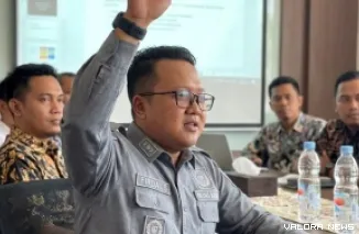 Wali Nagari Bukik Batabuah, Firdaus saat rapat dengan BPS terkait pelaksanaan untuk Survei Sosial Ekonomi Nasional (Susenas) Tahun 2026. (hamriadi)