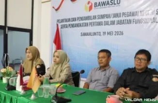 Kepala Bidang IKPS Dinas Kominfo Sawahlunto, Sari Rahmawati saat jadi narasumber pada Rakor yang digelar Bawaslu Sawahlunto, Selasa. (hendra idris)