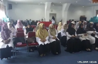 Ketua GOW Pasaman Barat, Gusmalini pada momen pelantikan pengurus Persatuan Wanita Olahraga Seluruh Indonesia (Perwosi) se-Sumbar di Auditorium Gubernuran Sumbar, Selasa. (humas)