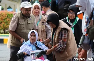 Kedatangan jemaah haji Kloter 12 di Asrama Haji Embarkasi Padang pada Rabu kemaren. (Dok. Humas Kemenhaj Sumbar)