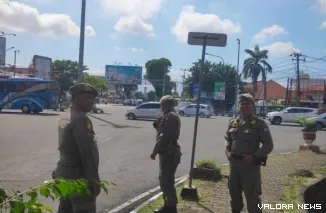 Satpol PP Padang saat melakukan patroli. (Dok. Humas Satpol PP Padang)