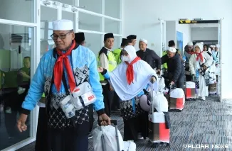 Sebanyak 4.294 jemaah dan petugas haji Debarkasi Padang telah kembali ke Tanah Air setelah kedatangan Kloter 11 di Bandara Internasional Minangkabau