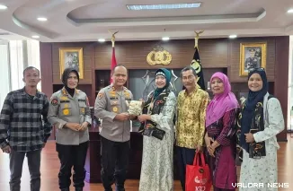 Kapolda Sumbar Irjen Pol. Dr. Drs. Gatot Tri Suryanta, M.Si., CSFA saat menerima audiensi panitia IMLF ke-4 di Mapolda Sumbar, Rabu (25/6/2026).