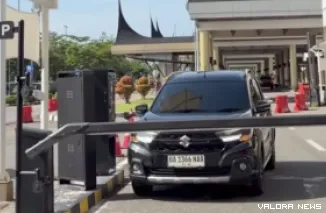 Bandara Internasional Minangkabau (BIM) meluncurkan layanan Pick Up Premium yang memungkinkan kendaraan penjemput langsung standby di depan terminal kedatangan. (Humas BIM)