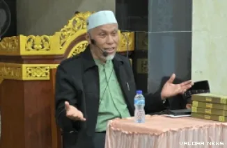 Gubernur Sumatera Barat, Mahyeldi.