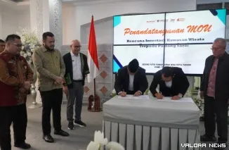 Wali Kota Padang Fadly Amran Menyaksikan Penandatanganan MoU Pengembangan Wisata Terpadu Padang Sarai, Kamis (11/6/2026)