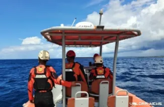 Tim Kantor Pencarian dan Pertolongan Mentawai mengerahkan lima personel menggunakan Rigid Inflatable Boat (RIB) 03 untuk melakukan penyisiran pada Minggu.