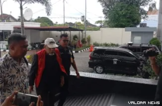 DPO tersangka dugaan korupsi yang digiring ke Kejari Sumbar