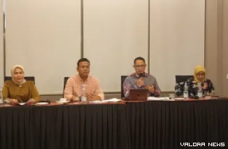 Penasehat Hukum Beny Saswin Nasrun, Charles R.S.M Sijabat, S.H.M.H dan Daniel Wilson Pangabean saat konferensi pers, Rabu siang