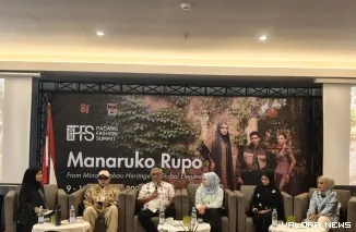 Kepala Dinas Tenaga Kerja dan Perindustrian Kota Padang Ferry Erviyan Rinaldi Saat Konferensi Pers Persiapan Padang Fashion Week 2026, Sabtu (11/7/2026)
