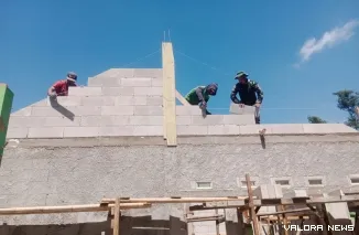 Progres perbaikan Rumah Tidak Layak Huni (RTLH) dalam program TMMD Reguler ke-129 Tahun 2026