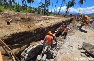 Pengerjaan Drainase Pasca Rusak Diterjang Banjir Beberapa Waktu Lalu (*)