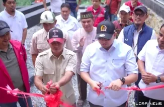 Peresmian Tower BTS oleh Bupati Solok Dr. (HC) Jon Firman Pandu bersama Wakil Ketua Komisi VI DPR RI Andre Rosiade