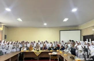 Sebanyak 66 alumni Program Studi D3 Keperawatan Universitas Negeri Padang (UNP) mengikuti seleksi kerja yang digelar RS Awal Bros di Ruang Sidang Fakultas Psikologi dan Kesehatan (FPK) UNP, Selasa.