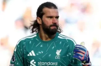Kiper Liverpool, Alisson Becker, mengakui akan merindukan Mohamed Salah setelah penyerang asal Mesir tersebut meninggalkan Anfield, tetapi ia tetap yakin The Reds memiliki kekuatan skuad untuk melanjutkan persaingan di Liga Inggris.