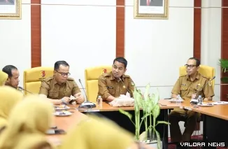 Pelaksanaan entry meeting yang diikuti Wali Kota Solok Ramadhani Kirana Putra di Ruang Rapat Zahirmi Azis, Senin.