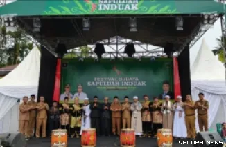 Anggota DPRD Sumatera Barat dari Fraksi Partai Kebangkitan Bangsa (PKB), Donizar, mendorong pelestarian adat dan budaya lokal agar tidak tergerus perubahan zaman melalui penyelenggaraan Festival 10 Induk di Terminal Benteng, Tanjung Baringin.
