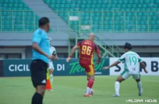 Semen Padang FC terhindar dari kekalahan setelah mencetak gol penyeimbang pada menit ke-103 untuk memaksakan hasil imbang 1-1 melawan PSMS Medan dalam lanjutan Pegadaian Championship 2026/2027 di Stadion Patriot Chandrabhaga