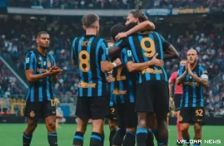 Inter Milan langsung mengamankan posisi puncak klasemen sementara Serie A setelah menaklukkan Parma dengan skor telak 3-0 pada pekan keenam di Stadion San Siro, Sabtu.