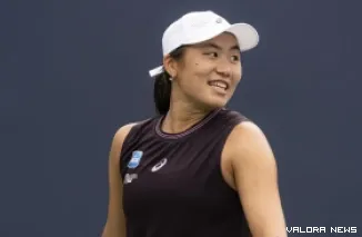 Petenis Indonesia Janice Tjen dijadwalkan tampil dalam dua pertandingan ekshibisi di Filipina dan Indonesia pada Desember 2026, dengan harga tiket laga di Jakarta mencapai Rp 7 juta.