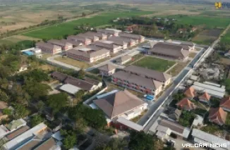 Kementerian Pekerjaan Umum (PU) melibatkan sekitar 97.000 tenaga kerja lokal dalam pembangunan Sekolah Rakyat Tahap II di 100 lokasi yang tersebar di 32 provinsi, dengan proyek tersebut dirancang menampung hingga 122.000 siswa.