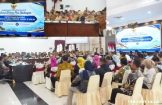 Wakil Wali Kota Pariaman, Mulyadi, didampingi Sekretaris Daerah Kota Pariaman, Afrizal Azhar, menghadiri rapat kunjungan kerja tersebut di Auditorium Istana Gubernur Sumatera Barat, Padang, Selasa.