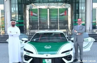 Kepolisian Dubai menambah koleksi mobil patroli mewah dengan menghadirkan Lamborghini Temerario bertenaga gabungan 907 hp, yang akan digunakan untuk mendukung patroli pariwisata dan mendekatkan polisi dengan masyarakat.