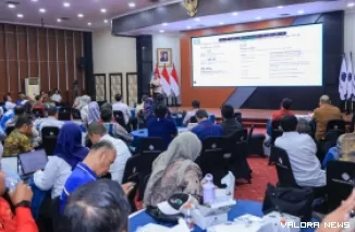 Menaker, Yassierli saat sosialisasi Pelatihan Vokasi bagi Pekerja/Buruh yang Mengalami Pemutusan Hubungan Kerja (PHK), di Jakarta, Kamis (22/10/2026). (humas)
