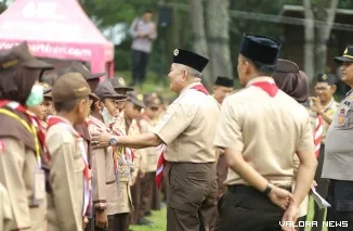 Wakil Wali Kota Solok, H. Suryadi Nurdal, mengingatkan pentingnya pembentukan karakter anak sejak dini di tengah derasnya perkembangan teknologi digital saat membuka Pesta Siaga Kwartir Cabang (Kwarcab) Gerakan Pramuka Kota Solok 2026.