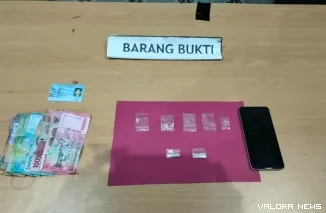 Satuan Reserse Narkoba Polres Pariaman mengamankan seorang pria berinisial RA (30) yang diduga terlibat dalam peredaran narkotika jenis sabu di kawasan lapangan bola Naras I, Kecamatan Pariaman Utara, Kota Pariaman, Kamis sekitar pukul 17.30 WIB.