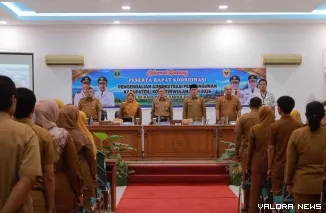 Rapat Koordinasi Transfer ke Daerah (TKD) 2026 dan Evaluasi Pengendalian Administrasi Pelaksanaan Pembangunan Kabupaten/Kota Triwulan III yang digelar di Aula Kantor Bupati Tanah Datar, Selasa.