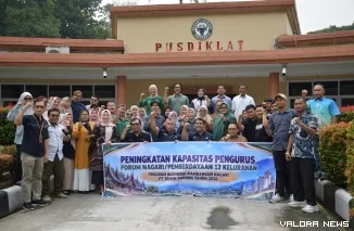 PT Semen Padang memperkuat tata kelola dana tanggung jawab sosial perusahaan atau Corporate Social Responsibility (CSR) melalui pelatihan bagi pengurus Forum Nagari dan Forum Pemberdayaan Masyarakat.