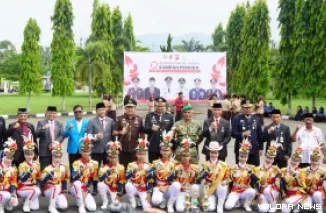 Pemerintah Kabupaten Dharmasraya bersama Forum Koordinasi Pimpinan Daerah (Forkopimda) dan Komite Nasional Pemuda Indonesia (KNPI) memperkuat pesan persatuan dan peran pemuda dalam pembangunan melalui upacara Hari Sumpah Pemuda ke-98.