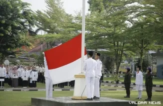 Universitas Negeri Padang (UNP) mengajak generasi muda memperkuat karakter, kepedulian sosial, dan semangat pengabdian sekaligus menjaga kesehatan di tengah kondisi kualitas udara yang memburuk dalam peringatan Hari Sumpah Pemuda ke-98.