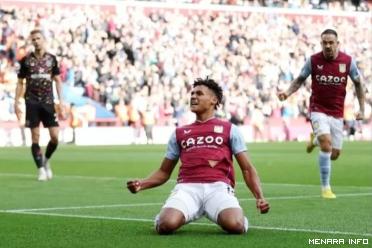 Pemain Aston Villa selebrasi setelah cetak gol ke gawang Brentford