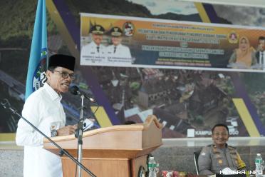 Bupati Safaruddin Dt.Bandaro Rajo beri kata sambutan sebelum mengukukuhkan karang taruna masa bakti 2023-2028