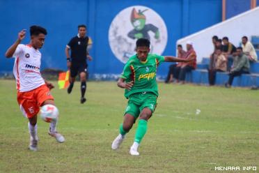 Pertandingan menarik leg pertama Final Liga 3 Sumatera Barat.  (Foto Kominfo Padadang Panjang)