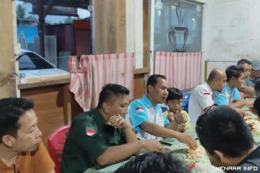 Komunitas Driver Online Payakumbuh (DOP) melakukan buka bersama di Jalan Jambu Ibuh Payakumbuh