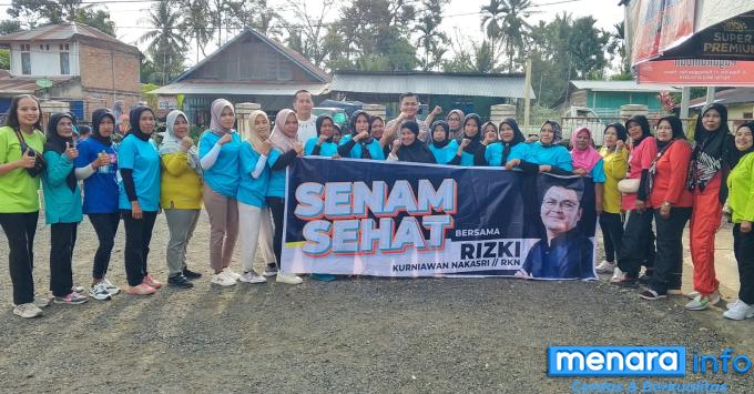 Puluhan Emak-emak Ikuti Senam Bersama Bakal Calon Bupati Rizki Kurniawan Nakasri (RKN)
