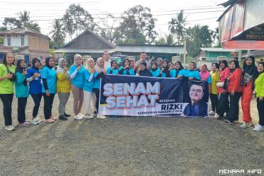Puluhan Emak-emak Ikuti Senam Bersama Bakal Calon Bupati Rizki Kurniawan Nakasri (RKN)